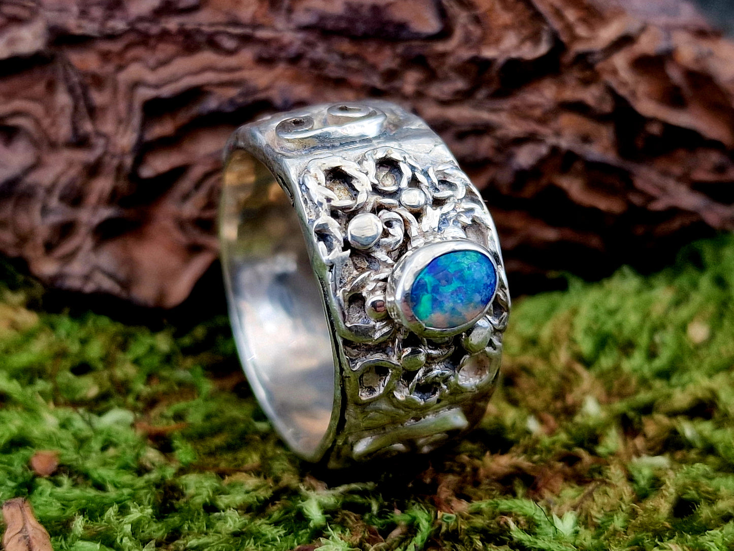 LeoLars-PABE Lightning Ridge Opal Design Ring, Gr.58-59 (18,5), aus 925er Silber, Ring verspielt, verschnörkelt, Opal mit grünem und blauem Opalfeuer, Unikat, Handarbeit