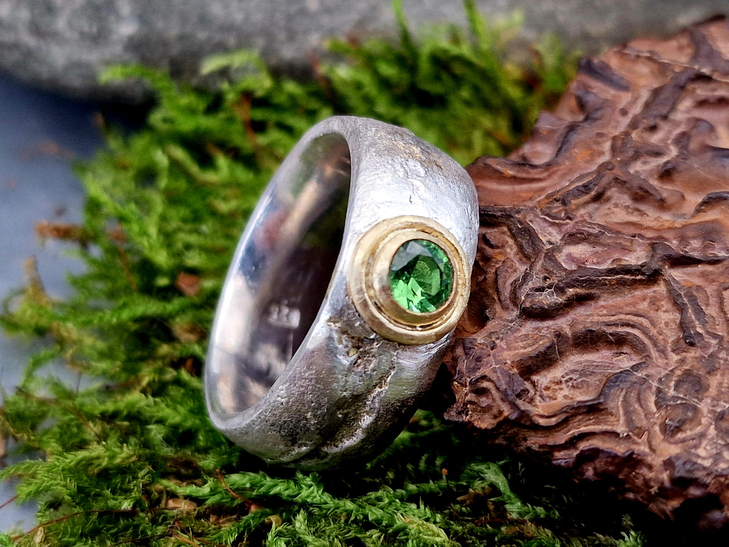 LeoLars-PABE wundervoller Sandguss Design Ring, Gr.61 (19,5), aus 925er Silber, knalliger Tsavorit in 585er Gelbgoldfassung, Unikat, Handarbeit, Unisex, Nr. 161