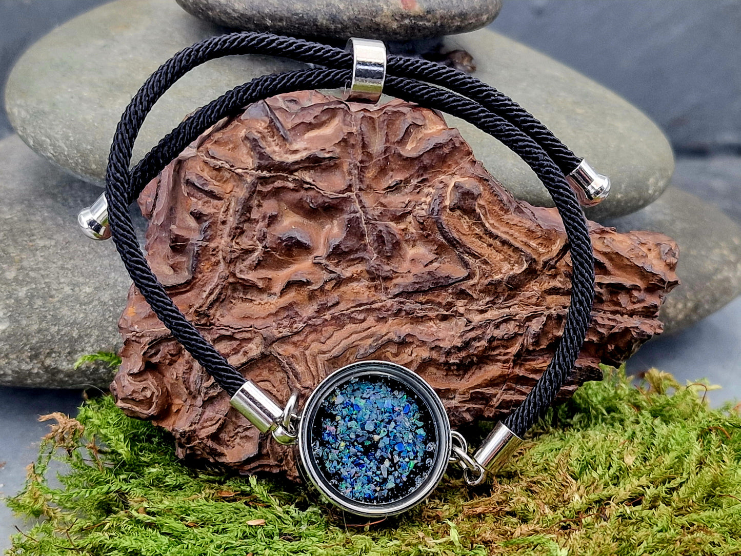 Silberfarbenes Edelstahl/Glas Armband 2cm Durchmesser, bunte Lightning Ridge Opalsplitter, Nr.169, Umfang bis 20cm, Unikat, von Hand individualisiert