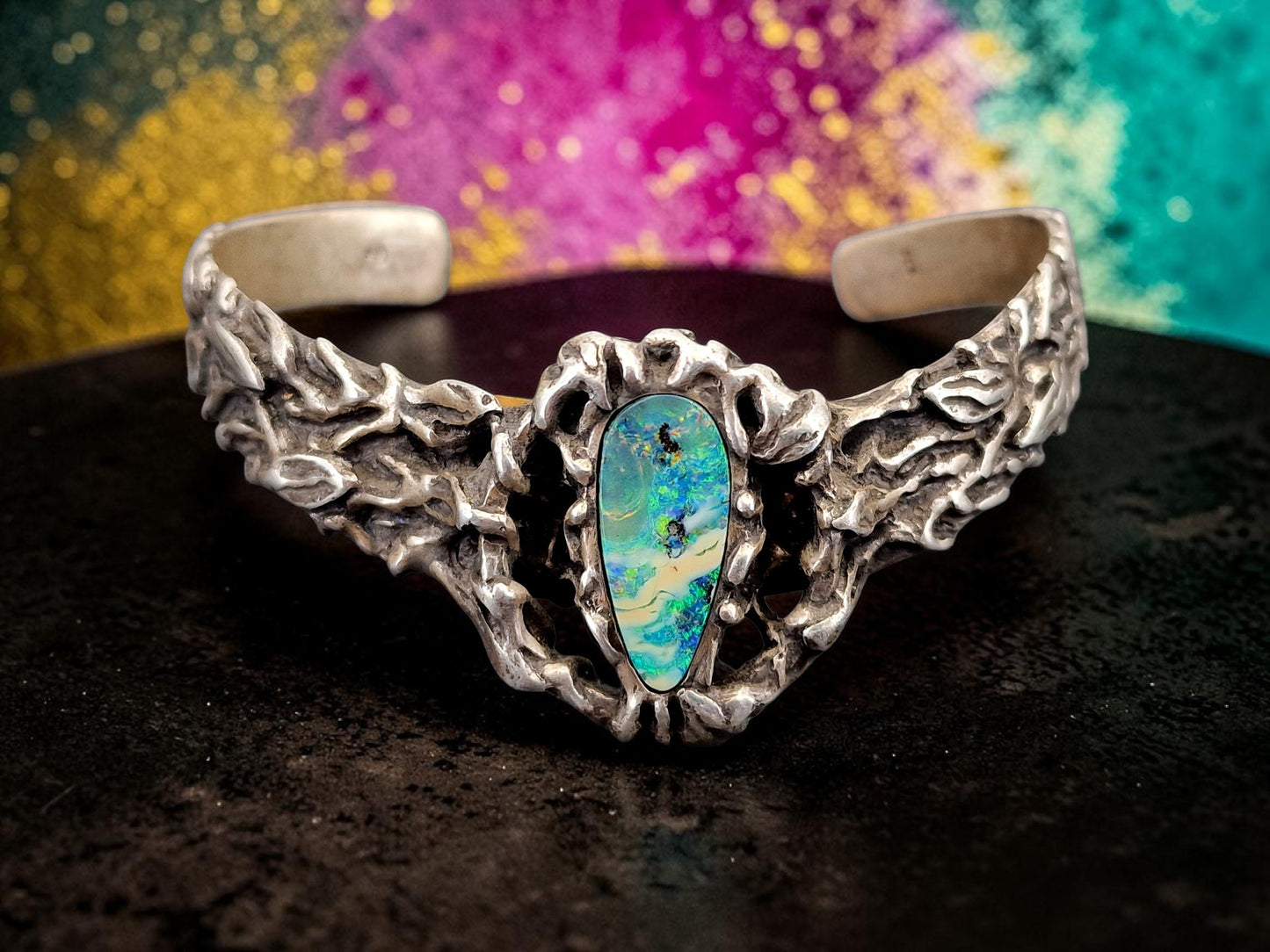 Armspange mit Boulder Opal aus 925er Silber, Organisches Design, Unikat, Handarbeit