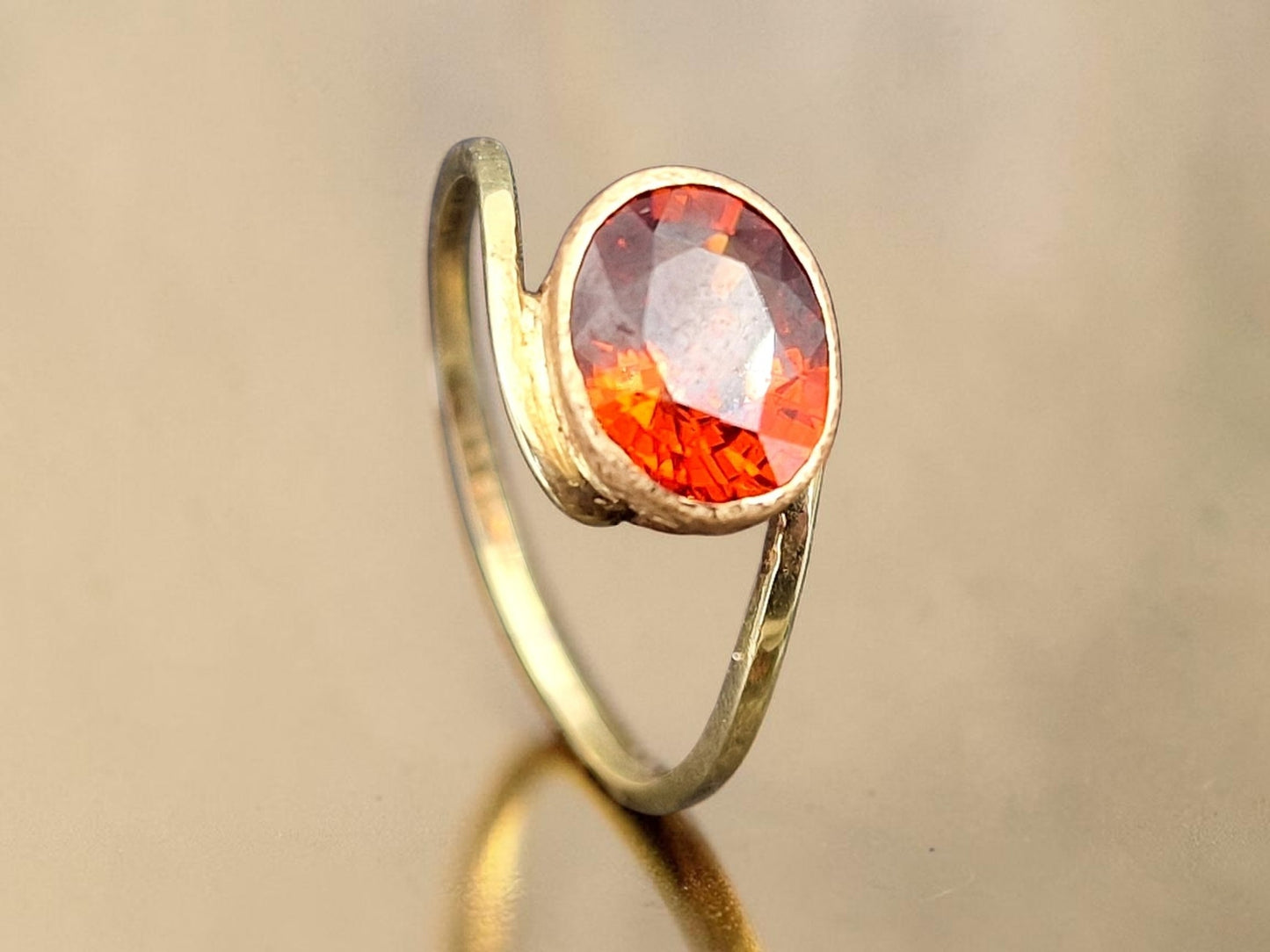 LeoLars-PABE Design Ring mit Mandarin Granat aus 585er Gold, Gr.55, fein, zart, Unikat, Handarbeit