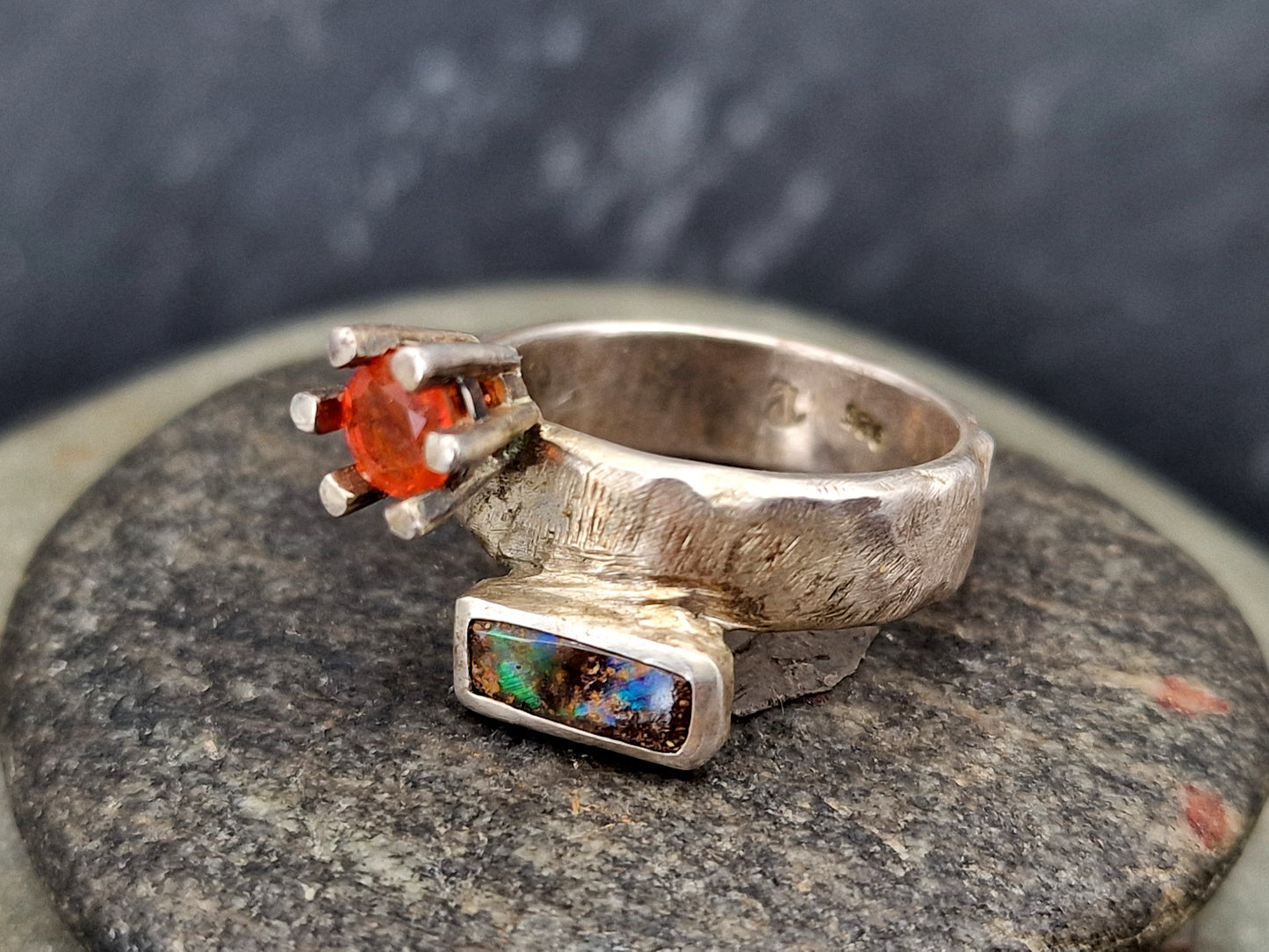 LeoLars-PABE Boulder und Feueropal Design Ring aus 925er Silber, Gr.57, geschmiedetes Design, Unikat, Handarbeit