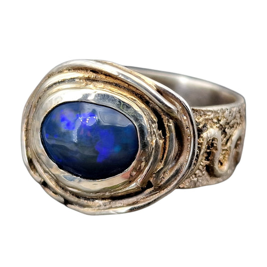 Lightning Ridge Semi Chrystal Opal Design Ring, Gr.64 (20,5) aus 925er Silber, teileloxiert, Opalfeuer in blau lila mit etwas grün, Unisex, Unikat, Handarbeit