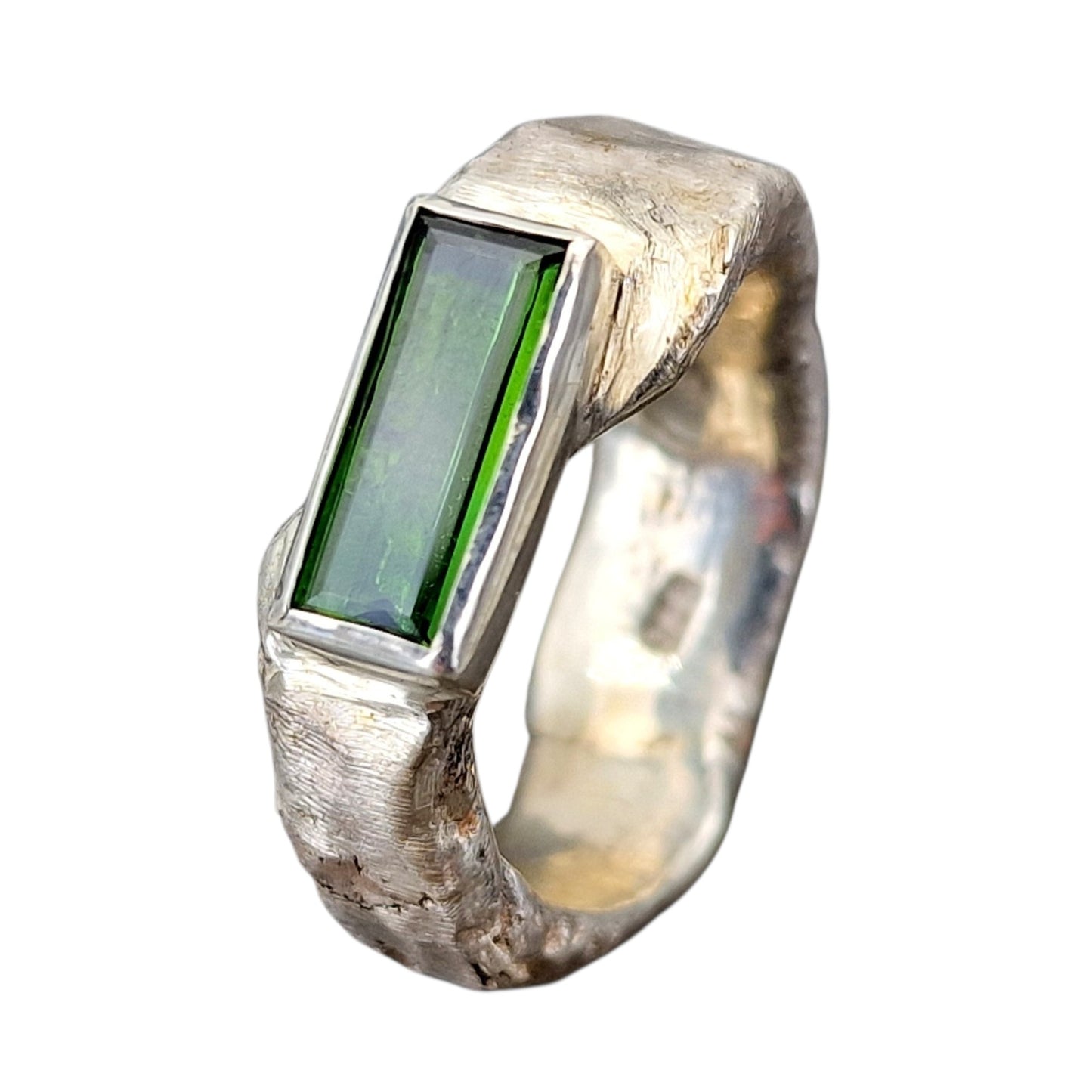 Massiver grüner Turmalin Design Ring aus 925er Silber, Gr. 58-59 (18,7), tolles intensives grün, Baguetteschliff in Zargenfassung, Grob geschmiedet, Unisex, Unikat, Handarbeit