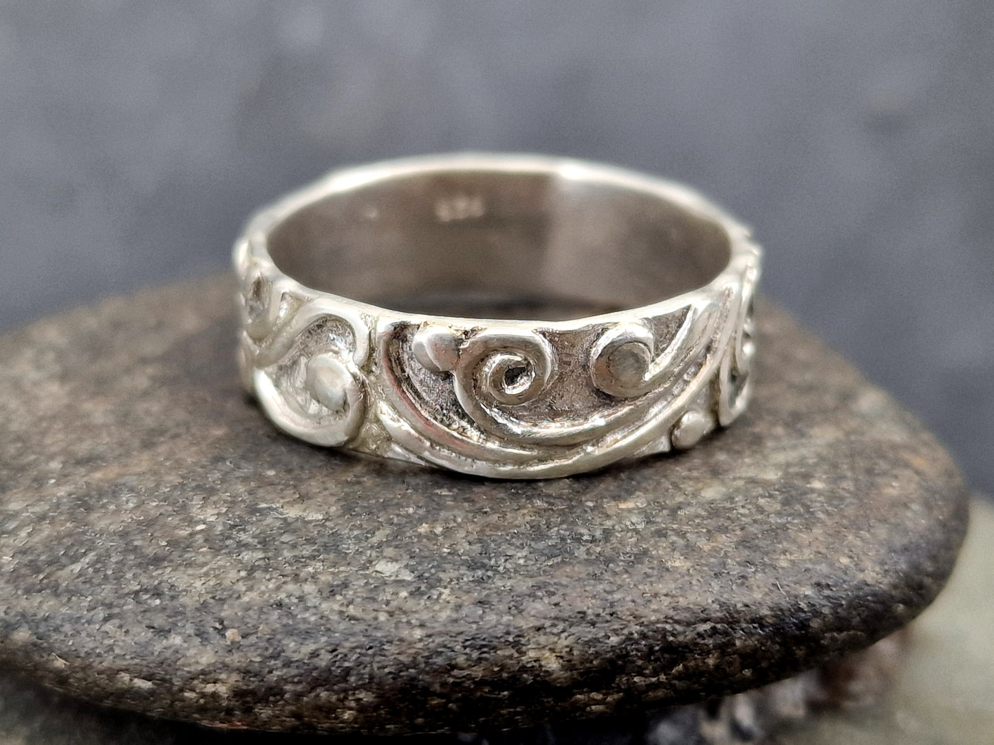 Herrlich verschnörkelter Kraftring aus 925er Silber, Gr. 65 (20,7), Floral schnörkeliges Design, Unisex, Unikat, Handarbeit