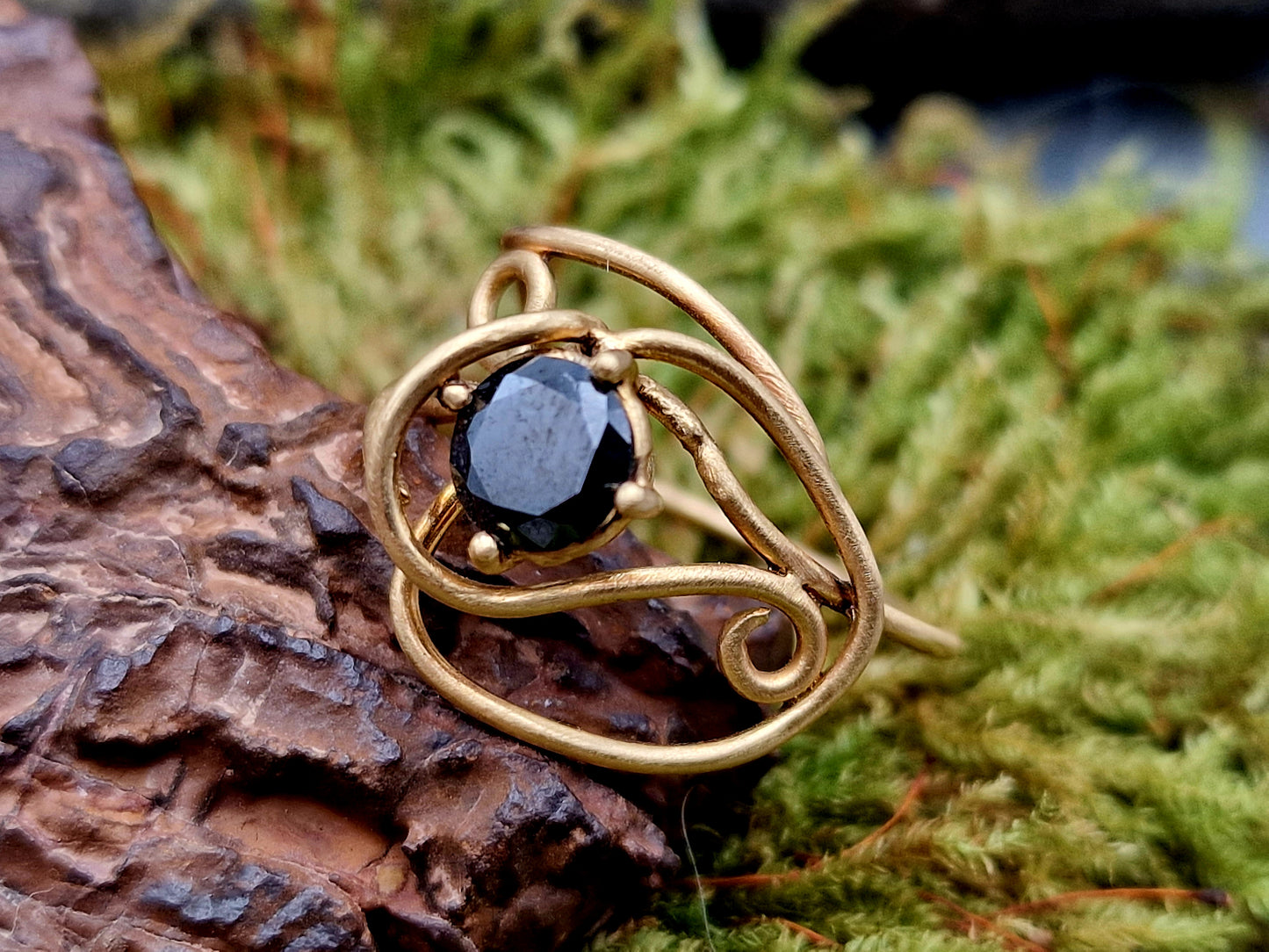 LeoLars-PABE Schwarzer Diamant 1.39ct. Ring Gr.57 aus 750er Gold, verspielt, zart, Golddraht, Unikat, Handarbeit