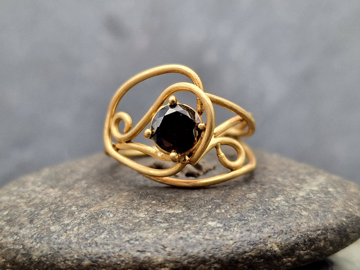 LeoLars-PABE Schwarzer Diamant 1.39ct. Ring Gr.57 aus 750er Gold, verspielt, zart, Golddraht, Unikat, Handarbeit