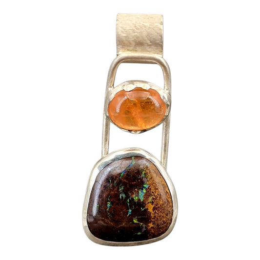 LeoLars-PABE Boulder Opal, Mandarin Granat Anhänger aus 925er Silber, Röhrchen mit Muster, Unikat, Handarbeit