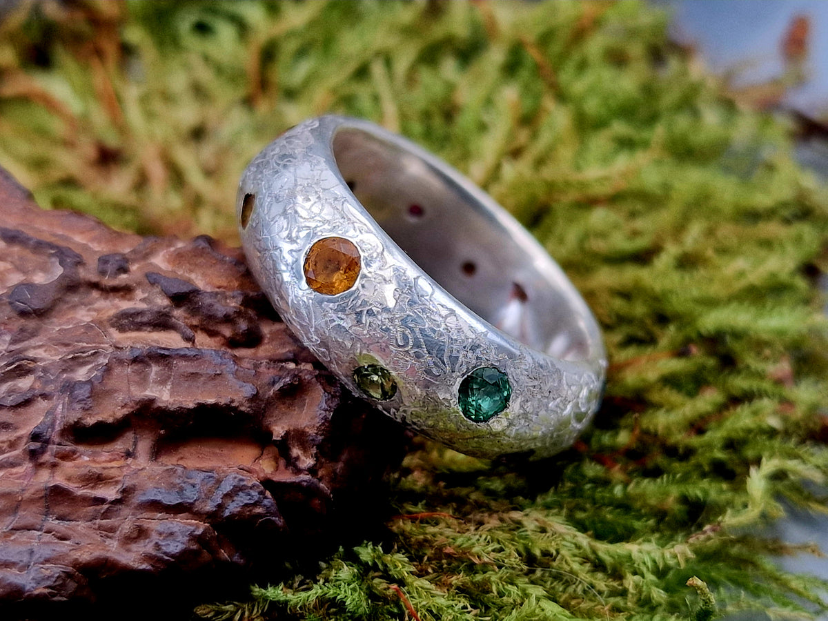 LeoLars-PABE Rainbow Universe Ring aus 925er Silber, Gr.61 (19,5), mit verschiedensten echten Edelsteinen, eismattiert, Unikat, Handarbeit