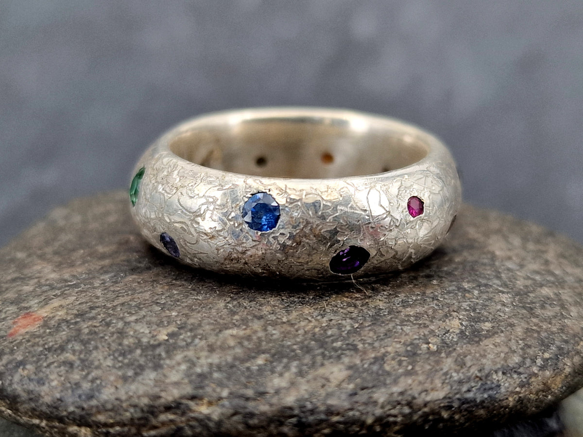 LeoLars-PABE Rainbow Universe Ring aus 925er Silber, Gr.61 (19,5), mit verschiedensten echten Edelsteinen, eismattiert, Unikat, Handarbeit