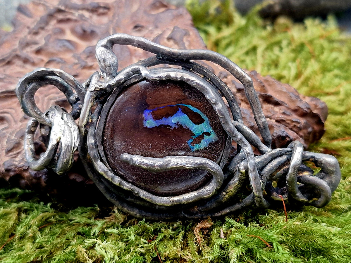 LeoLars-PABE Boulder Opal Anhänger aus 925 Silber in Wurzeldesign, organisch, natürlich, teilgeschwärzt, Opal grünblaue Opalader, 20x18,8mm, Unikat, Handarbeit