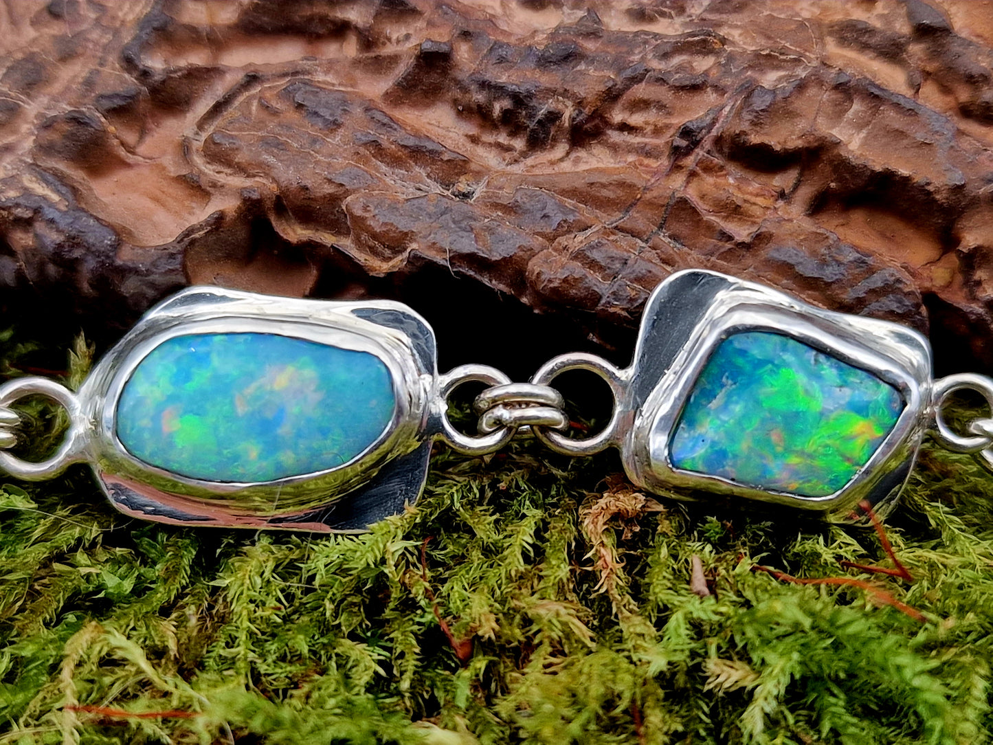 Wundervolles Coober Pedy Opal Design Armband aus 925er Silber, opalisierte Muscheln mit briliantem Multicolor Opalfeuer, 21 cm lang, Unikat, Handarbeit