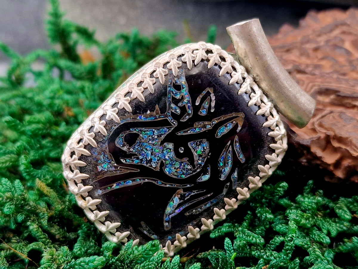 LeoLars-PABE Einhorn Anhänger aus 925er Silber, Obsidian mit Opalsplittern, Carving, Galerie Fassung, Filigree, Unikat, Handarbeit