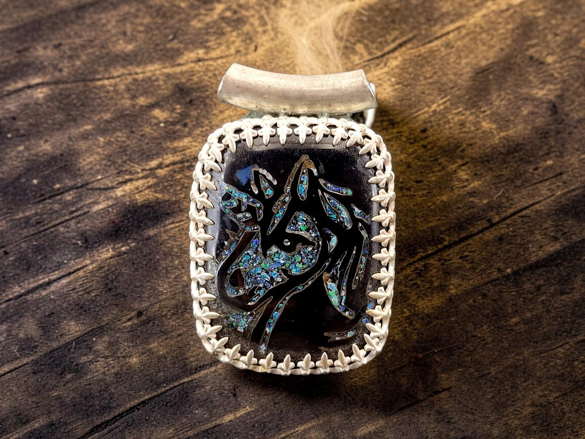 LeoLars-PABE Einhorn Anhänger aus 925er Silber, Obsidian mit Opalsplittern, Carving, Galerie Fassung, Filigree, Unikat, Handarbeit