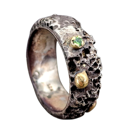 Lava Design Ring mit Tsavorit aus 925er Silber, 585er Gelbgoldelemente, Gr.59 (18,7), Unisex, Unikat, Handarbeit