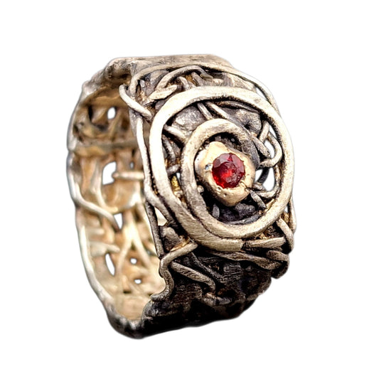 Magischer roter Saphir Design Ring, Gr.59 (18,7), aus 925er Silber, teilgeschwärzt, mit 585er Gelbgold Fassung, organisch, Spirale des Lebens, Unikat, Handarbeit