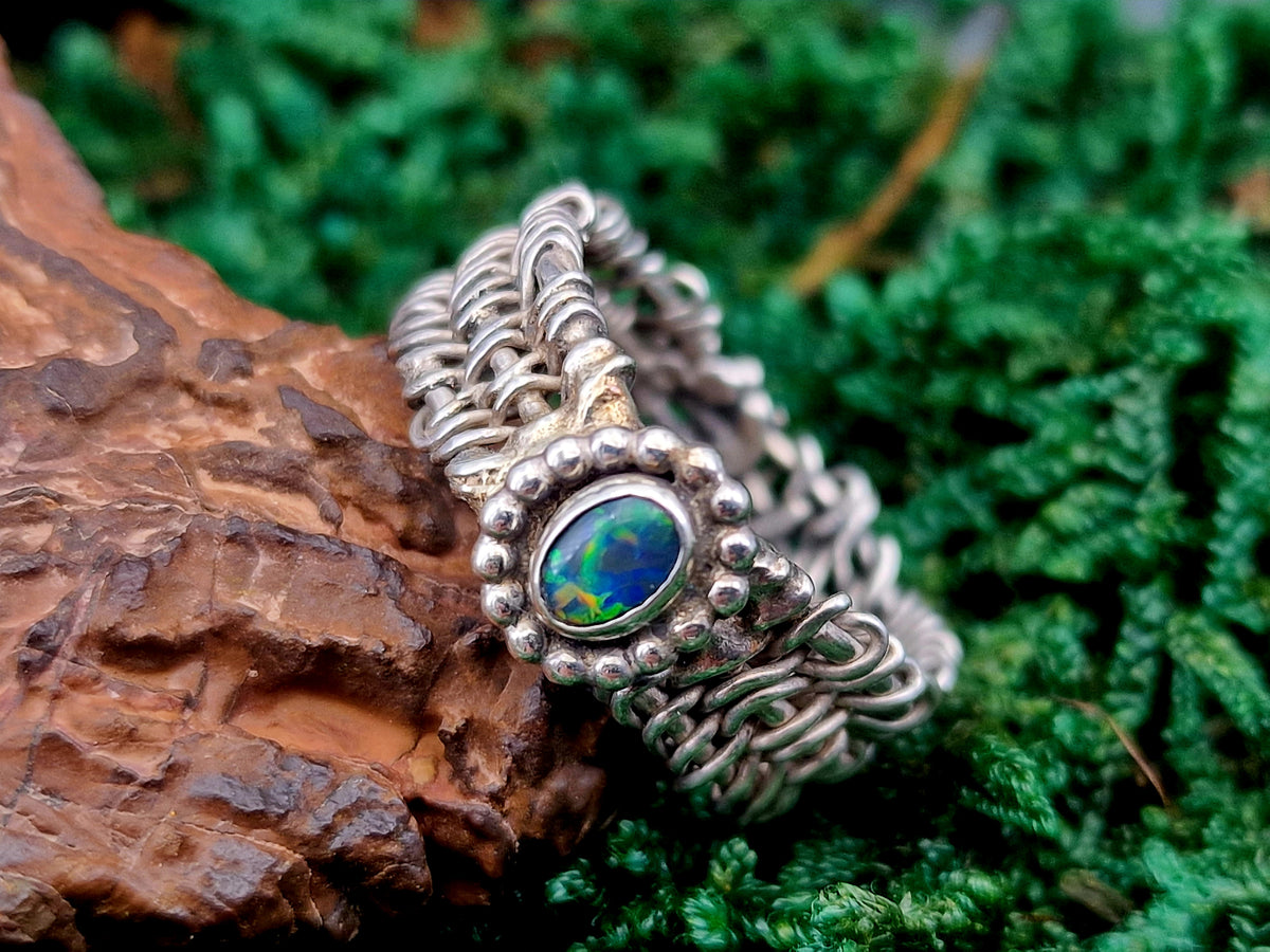 Schwarzer Opal Design Ring, Gr. 57 (18,3), aus 925er Silber, wild geflochtenes Design, mehrfarbiges Opalfeuer, magisch, mystisch, Stapelring, Unikat, Handarbeit