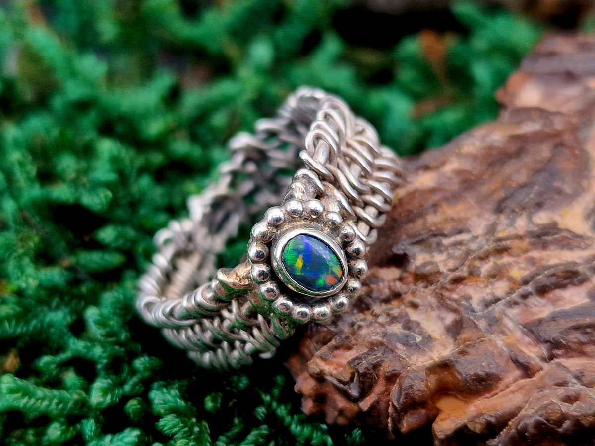 Schwarzer Opal Design Ring, Gr. 57 (18,3), aus 925er Silber, wild geflochtenes Design, mehrfarbiges Opalfeuer, magisch, mystisch, Stapelring, Unikat, Handarbeit
