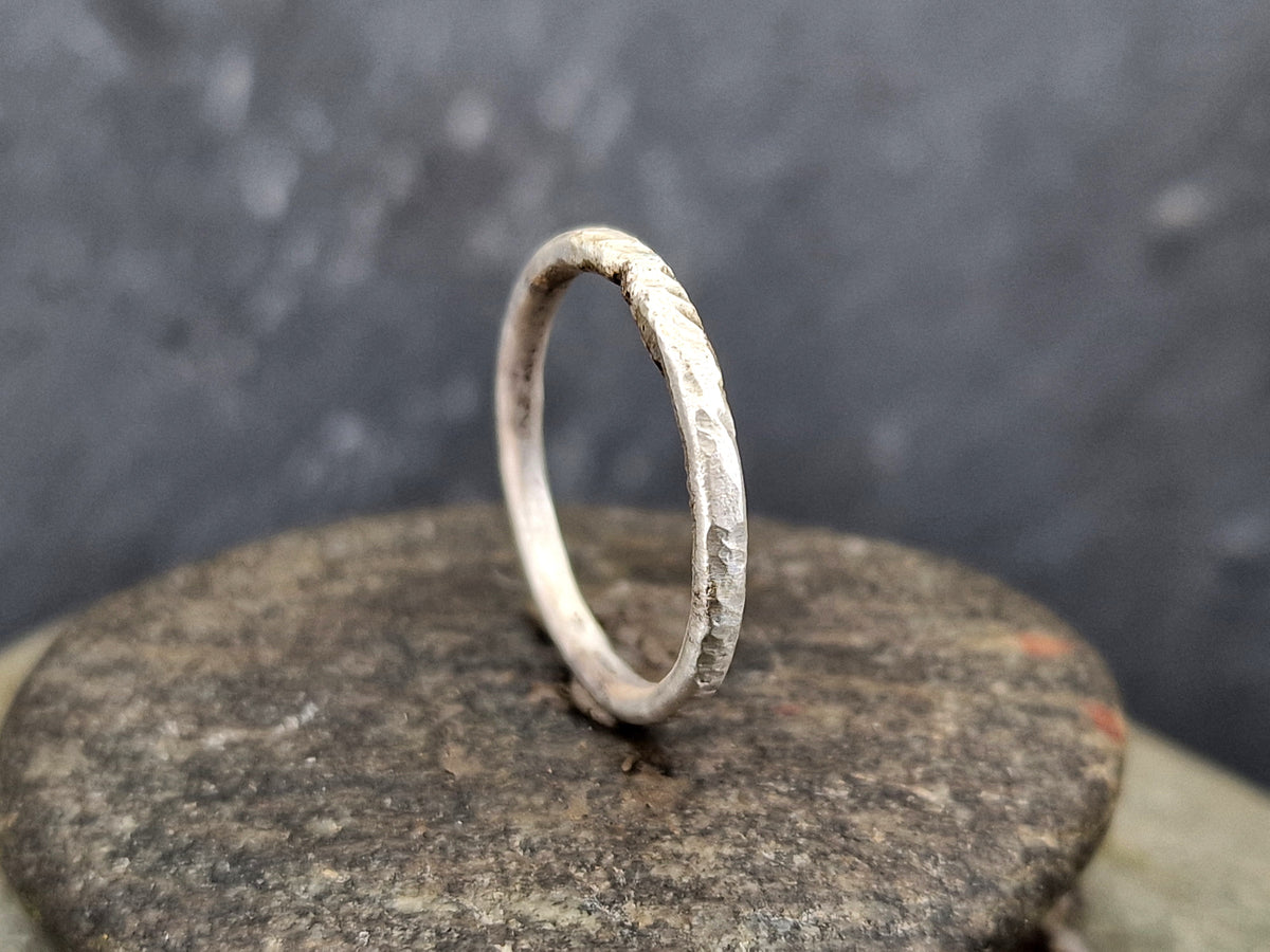 Handgeschmiedeter, gehämmerter Silber Design Ring, 925er Silber, Vorsteckring, Stapelring, Gr.56(18), Unikat, Handarbeit