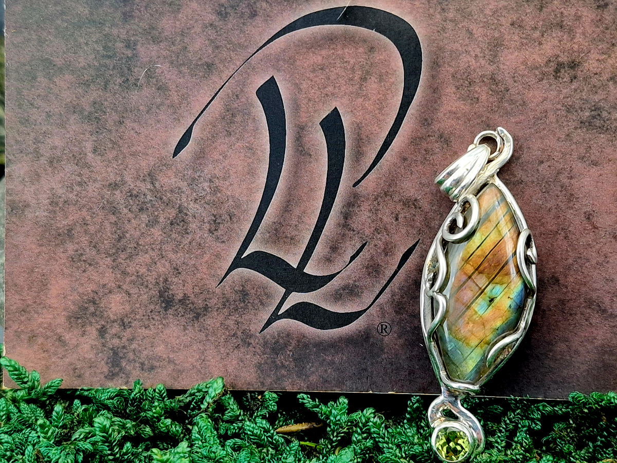 Magisch mystischer Anhänger, Labradorit und Peridot, 925er Silber, Unikat, Unisex, Handarbeit