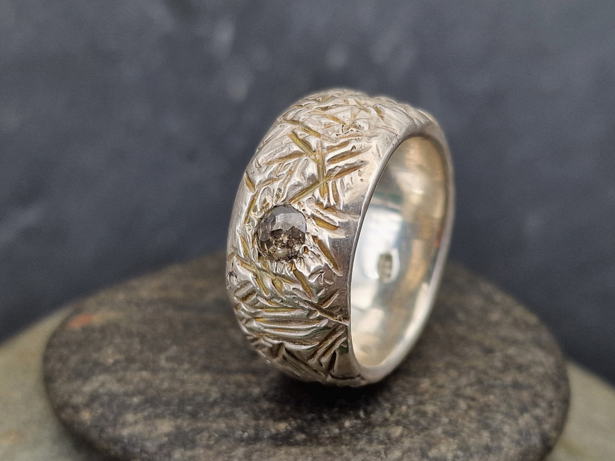 Massiver Diamant Design Ring, Gr.61 (19,5), aus 925er Silber, wild schraffierte Oberfläche, Unisex, Unikat, Handarbeit