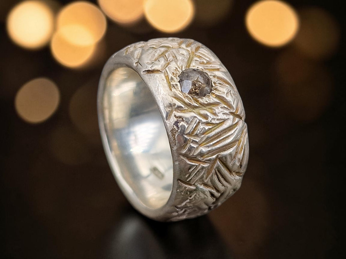 Massiver Diamant Design Ring, Gr.61 (19,5), aus 925er Silber, wild schraffierte Oberfläche, Unisex, Unikat, Handarbeit