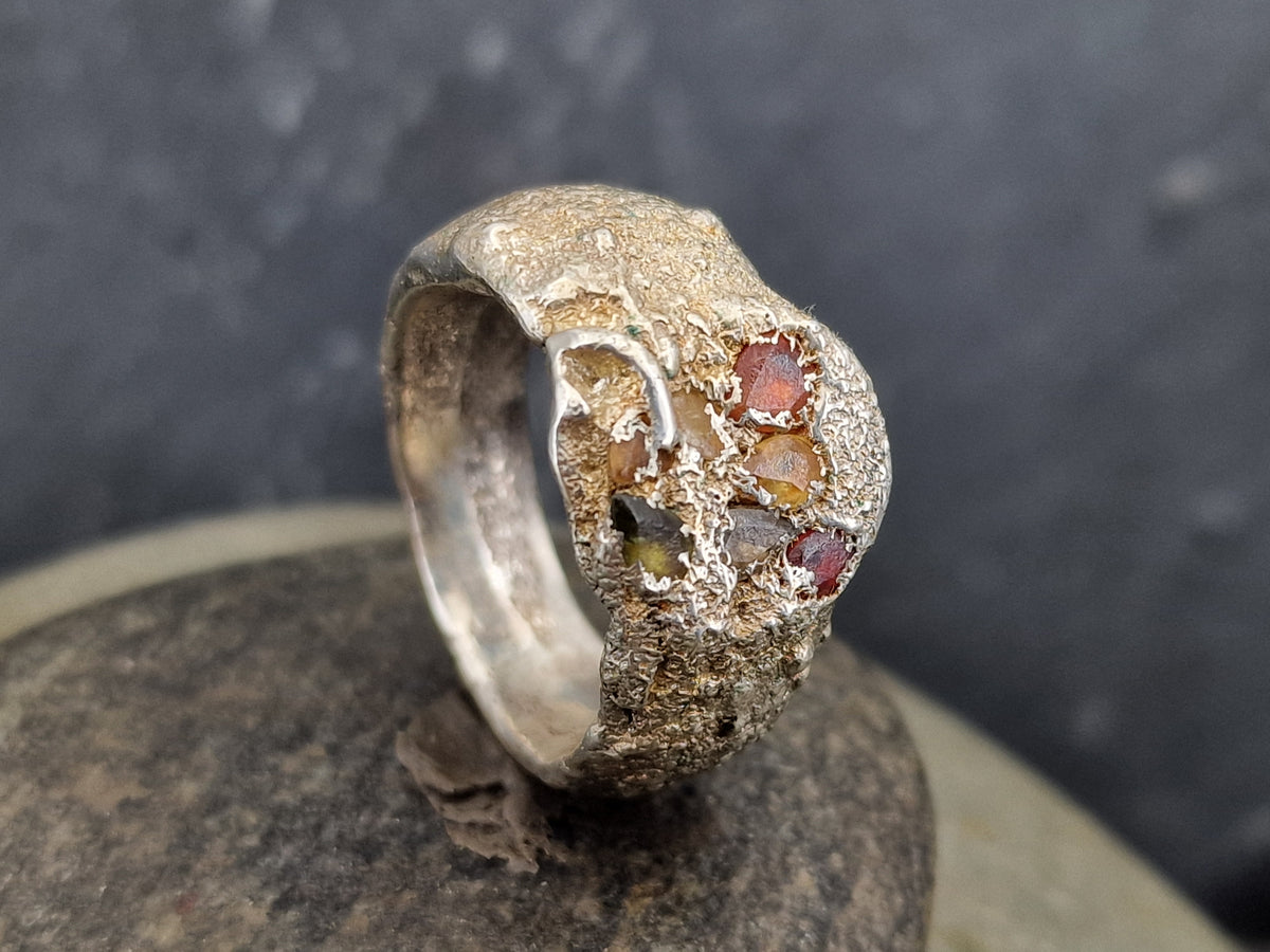 Sandguss Design Ring, Gr. 61 (19,5), aus 925er Silber, Siegelring Optik, Saphire und Rubin, massiv, Unikat, Handarbeit, Nr. 165