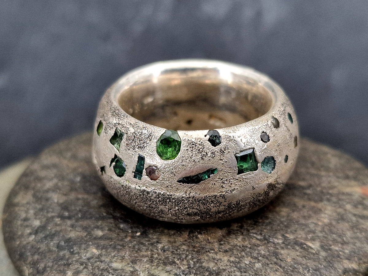 Massiver Sandguss Chaos Design Ring, Gr.56 (18), aus 925er Silber, eingegossene Turmalin Edelsteine, Unikat, Handarbeit, Nr. 169