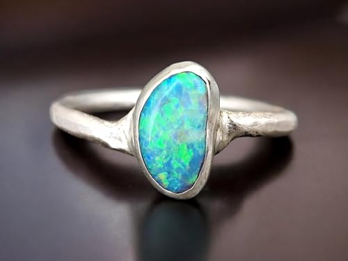 LeoLars-PABE Lightning Ridge Opal Ring, Gr.59-60 (19), aus 925er Silber, grob geschmiedet, Opalfeuer in brilliantem grün und blau, Unikat, Handarbeit
