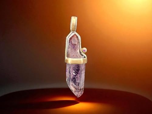 LeoLars-PABE Wundervoller Bicolor Design Anhänger aus 925er Silber und 585er Gelbgoldnmit einer Kristallstufe aus Amethyst und Hämatit Kristall, 1 pinkfarbener Labgrown Diamant, Unikat, Handarbeit