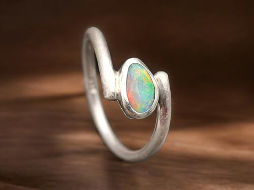 LeoLars-PABE Design Ring mit Lightning Ridge Opal aus 925er Silber, Gr. 56-57 (18,1), mehrfarbiges Opalfeuer, seidenmatt, Unikat, Handarbeit