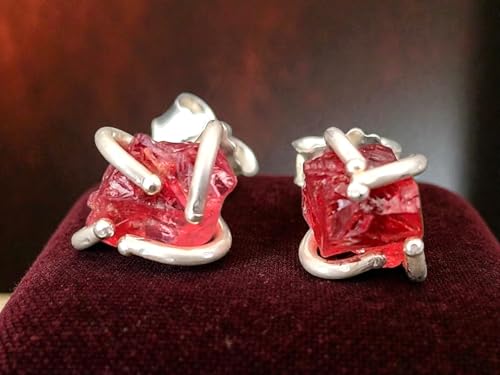 Spinell Rohstein Ohrstecker aus 925er Silber mit Flügelmuttern, kräftiges rot, Unikat, Handarbeit