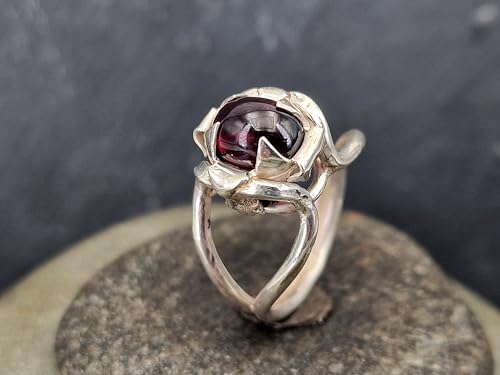 LeoLars-PABE Magisch mystischer Granat Design Ring, Gr. 59 (18,7) aus 925er Silber, Granat-blutrot als ovaler Cabochon, Magier Ring, Unikat, Handarbeit