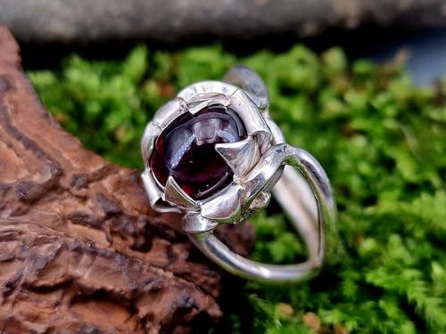 LeoLars-PABE Magisch mystischer Granat Design Ring, Gr. 59 (18,7) aus 925er Silber, Granat-blutrot als ovaler Cabochon, Magier Ring, Unikat, Handarbeit