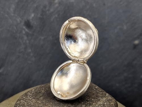 LeoLars-PABE Medaillon Anhänger aus 925er Silber mit facettierten Tansanit, Design Anhänger, verspieltes verschnörkeltes Muster, sicheres öffnen und schließen, Unikat, Handarbeit, Unisex