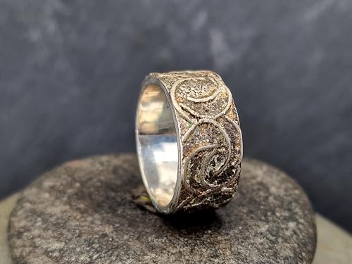 LeoLars-PABE Auf alt gemachter Struktur Ring aus 925er Silber, Gr. 56 (18), teileloxiert, teilgeschwärzt, halbkreis Struktur, Unikat, Handarbeit, Vintage Stil