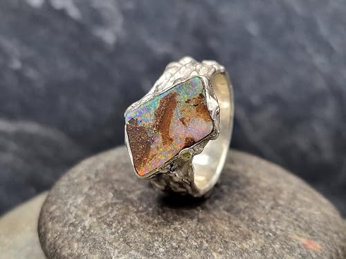 LeoLars-PABE Boulder Opal Design Ring aus 925er Silber in unserem speziellen organischen Design, Opal mit mehrfarbigem Feuer Größe 55-56 (17,7) in Zargenfassung, Unikat, Handarbeit