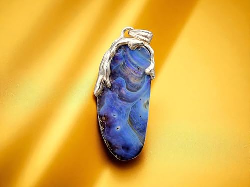schöner großer Boulder Opal Anh. im Tropfendesign, aus 925er Silber, Opal Picture Stone mit verschiedenen gemeiner Opalschicht und partiellem Opalfeuer in blau und grün, Unikat, Handarbeit