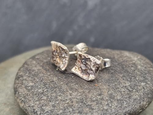 Teilgeschwärzte und teileloxierte 925er Silber Ohrstecker mit aufgefuster Oberflächen Struktur und Flügelmuttern, Nr. 113, Unikat, Handarbeit, Unisex