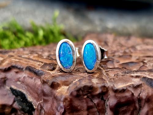 Lightning Ridge Opal Ohrstecker aus 925er Silber mit Flügelmuttern, Opale mit herrlichem grün-blauem Opalfeuer, schlicht, Unikat, Handarbeit