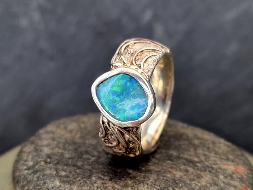 LeoLars-PABE Lightning Ridge Opal Design Ring, Gr. 56 (18), aus 925er Silber, Rustikal, verspielt, Opalfeuer in grün und blau, Unikat, Handarbeit