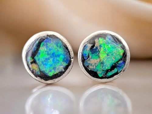 Lightning Ridge Opalsplitter Ohrstecker aus 925er Silber mit Flügelmuttern, mit mehrfarbigem Opalfeuer, in Kunststoff eingegossen, Unikat, Handarbeit