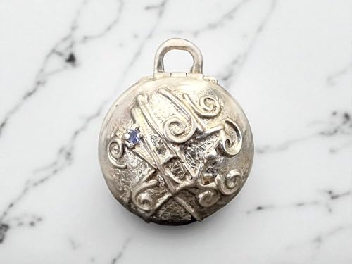 LeoLars-PABE Medaillon Anhänger aus 925er Silber mit facettierten Tansanit, Design Anhänger, verspieltes verschnörkeltes Muster, sicheres öffnen und schließen, Unikat, Handarbeit, Unisex