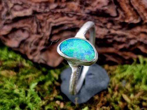 LeoLars-PABE Lightning Ridge Opal Ring, Gr.59-60 (19), aus 925er Silber, grob geschmiedet, Opalfeuer in brilliantem grün und blau, Unikat, Handarbeit