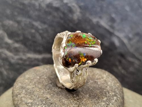 LeoLars-PABE Multicolor Boulder Opal Design Ring, Gr. 63 (20), aus 925er Silber, Organisch fließend mit angepasster aufgeriebener Krappenfassung, Opal 16,5x13mm, Unikat, Handarbeit