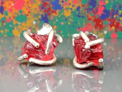 Spinell Rohstein Ohrstecker aus 925er Silber mit Flügelmuttern, kräftiges rot, Unikat, Handarbeit