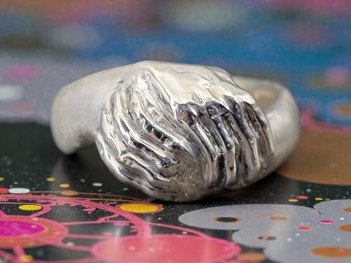LeoLars-PABE Design Ring Hand in Hand, Gr. 56 (18) aus 925er Silber, teil poliert teil eismattiert, Unikat, Handarbeit