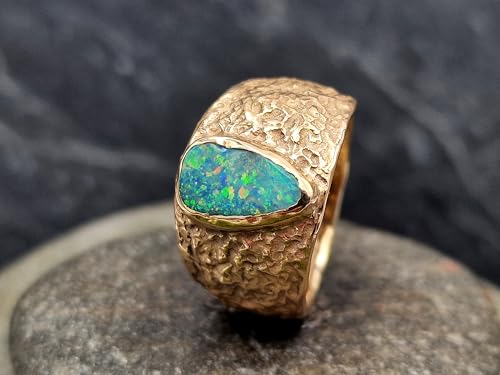 Wunderschöner Lightning Ridge Opal Design Ring aus 585er Gelbgold mit herrlicher Oberflächen Struktur, Gr. 58-59 (18,5), Opal - intensiv Multicolor Opalfeuer, 12x6,8mm, Unikat, Handarbeit