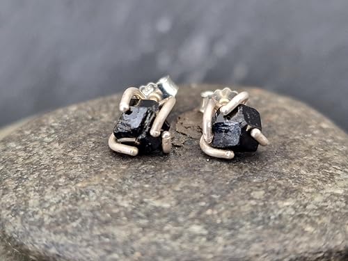 Ohrstecker mit Melanit Rohsteinen, aus 925er Silber mit Flügelmuttern, fast schwarz, Unikat, Handarbeit