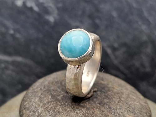 LeoLars-PABE 925er Silber Design Ring mit einem Top blau-weißen Larimar, massiv, mit gehämmerter Ringschiene Gr. 62 (19,7) Unikat, Handarbeit